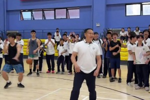 这姿势，这节奏，这动能，老一辈经典款的精简杀伤力🏀